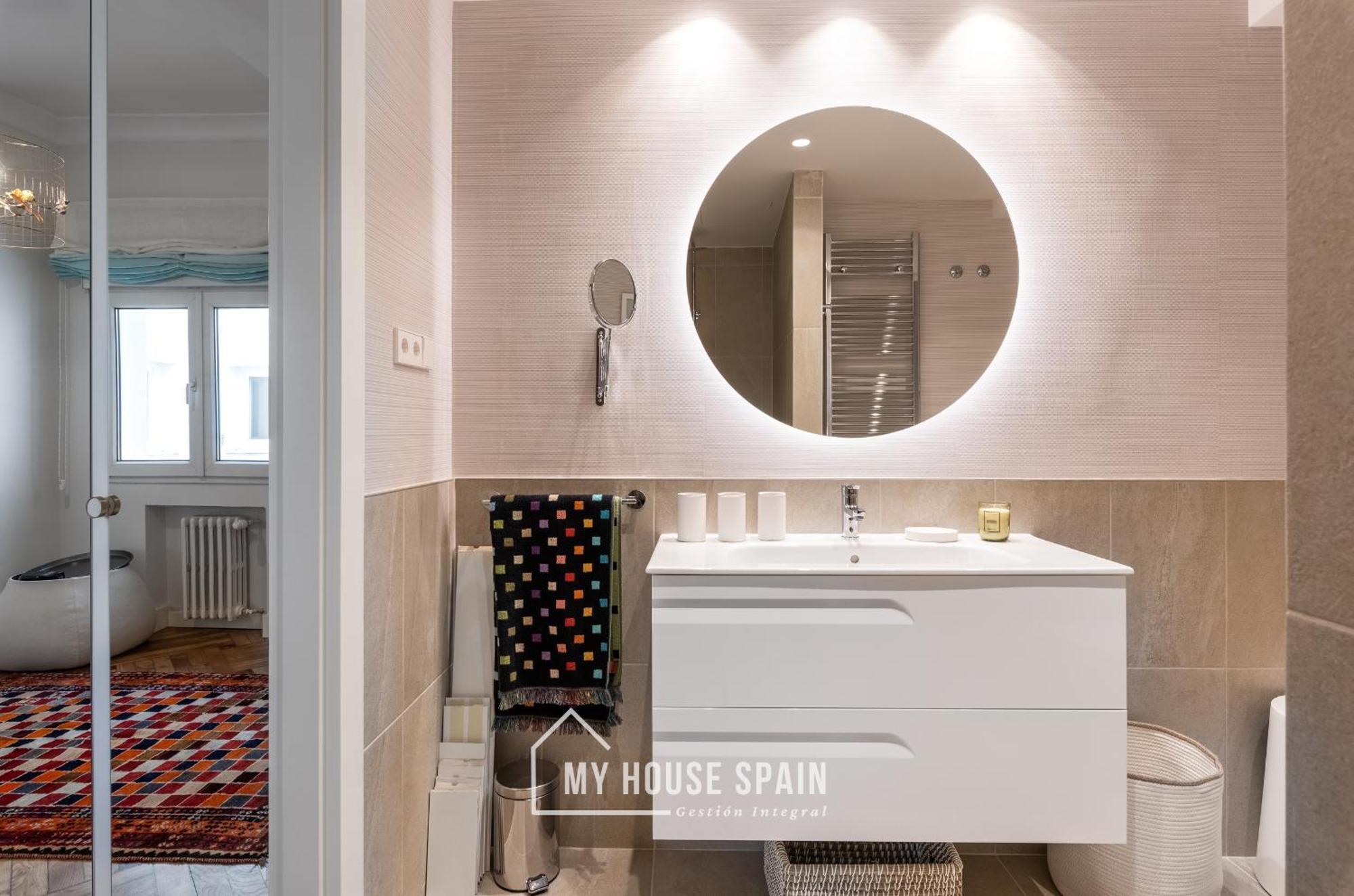 Myhousespain - Centrico Piso Junto A La Playa Gijon Exterior photo